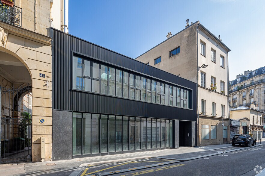44 Rue Des Vinaigriers, Paris en venta - Foto del edificio - Imagen 3 de 19