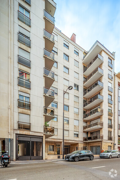 17 Rue Van Loo, Paris en venta - Foto del edificio - Imagen 3 de 3