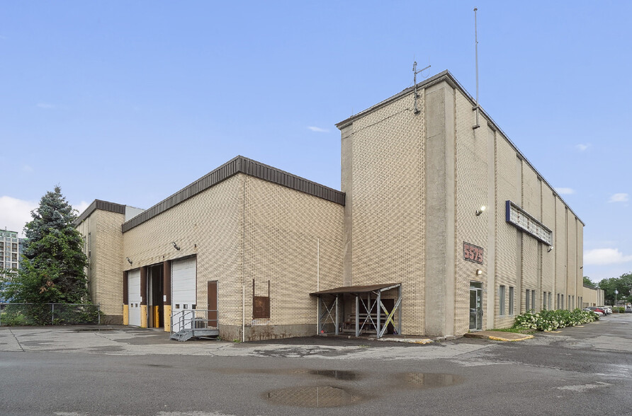 2555 Blvd de l'Assomption A, Montréal, QC en alquiler - Foto del edificio - Imagen 1 de 8