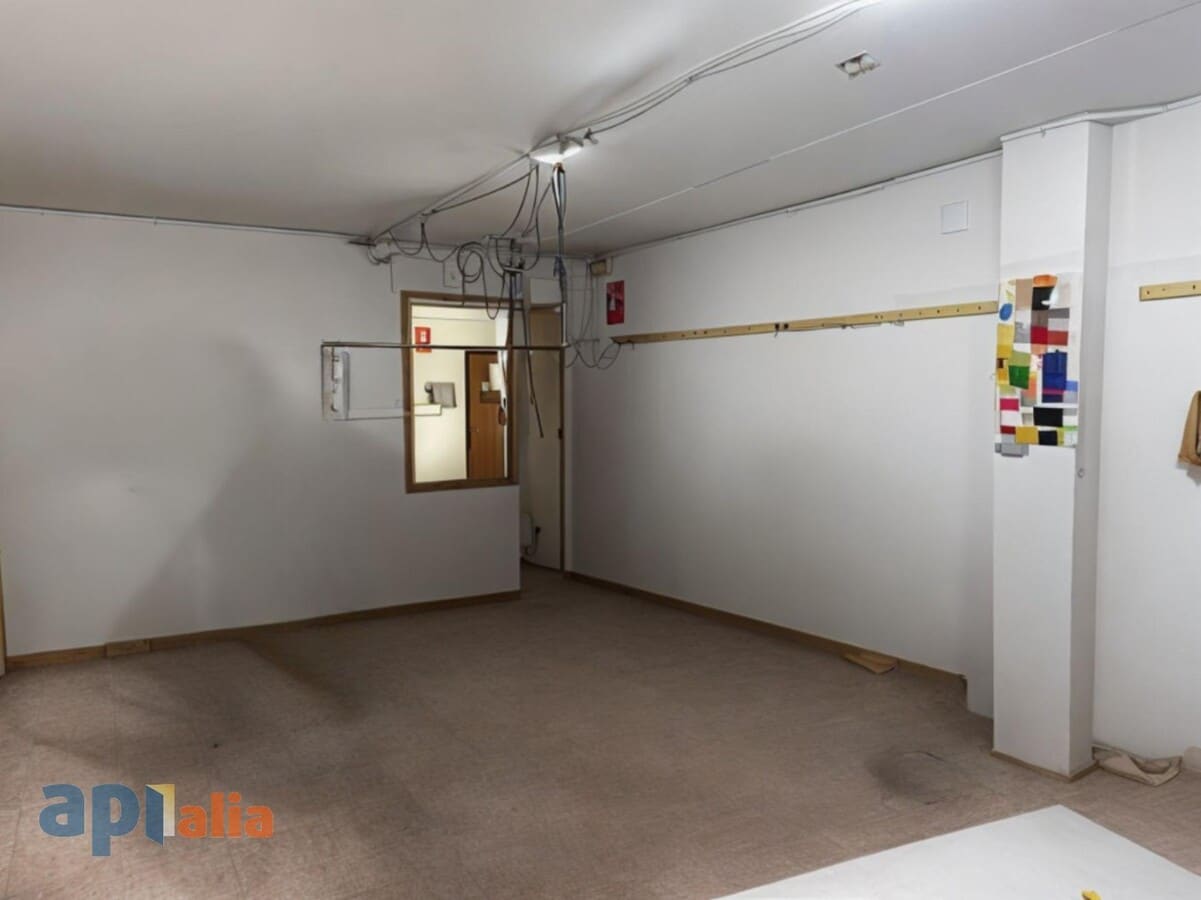 Esplugues de Llobregat, BAR 08950 - - - Foto del interior - Image 2 of 13