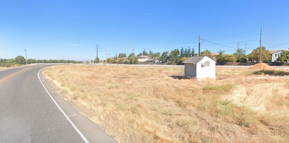 Claribel Road, Riverbank, CA en venta - Foto del edificio - Imagen 2 de 3