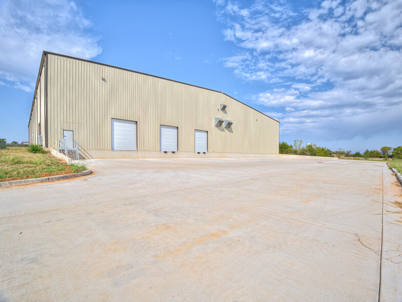 8032 Industrial Dr, Shawnee, OK en alquiler - Foto del edificio - Imagen 3 de 12