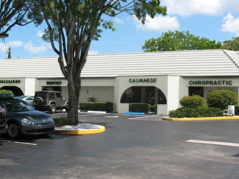 7100 W Commercial Blvd, Lauderhill, FL en alquiler - Foto del edificio - Imagen 1 de 6