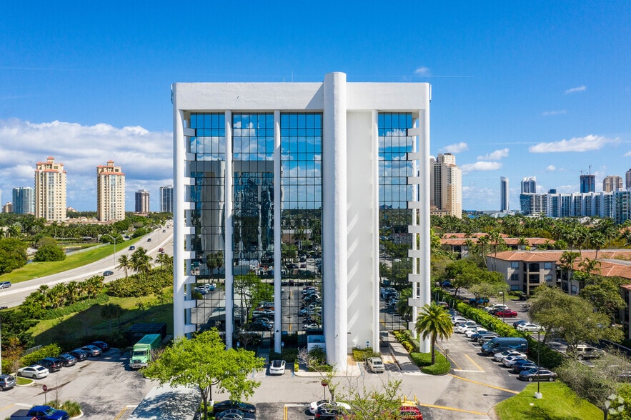 2999 NE 191st St, Aventura, FL en alquiler - Foto del edificio - Imagen 2 de 8