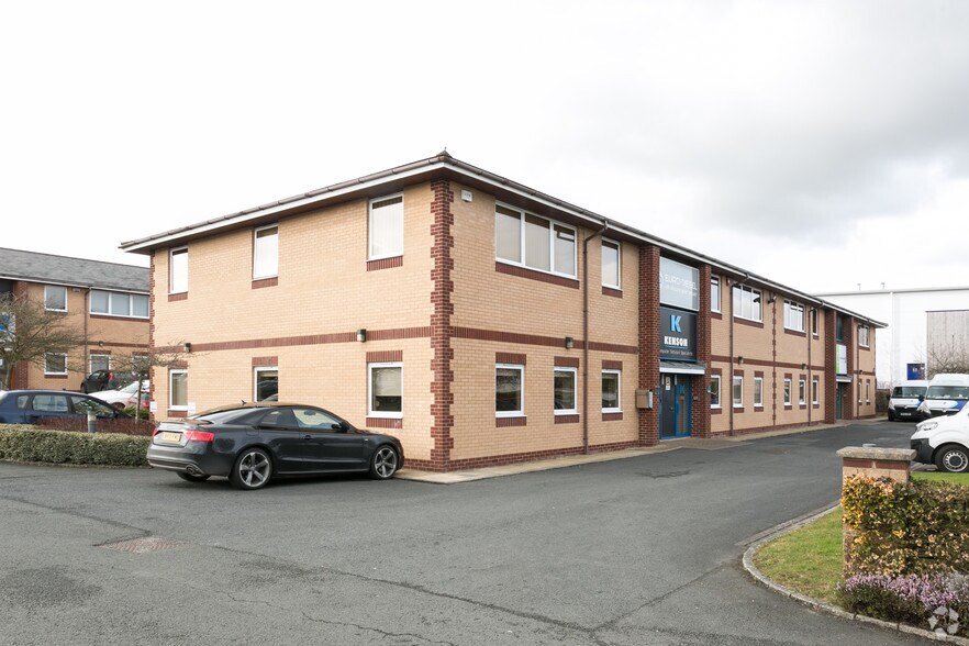 101-104 Love Ln, Cirencester en alquiler - Foto principal - Imagen 1 de 21