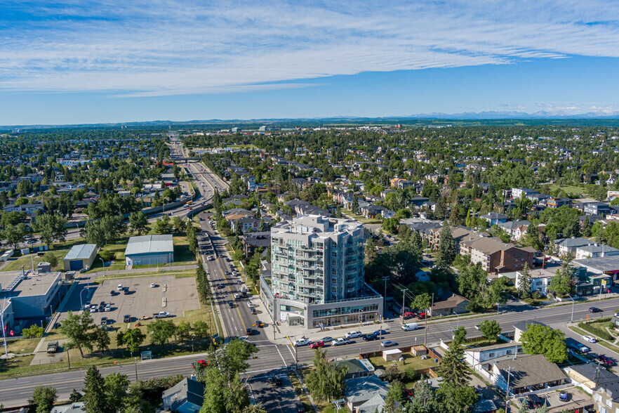 2505 17th Ave SW, Calgary, AB en venta - Vista aérea - Imagen 3 de 8