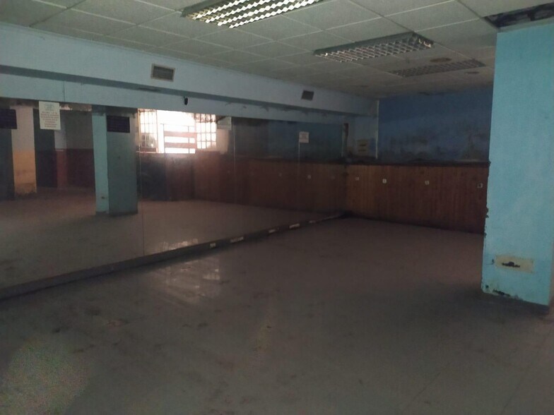 Local en Algeciras, Cádiz en venta - Foto del interior - Imagen 3 de 11