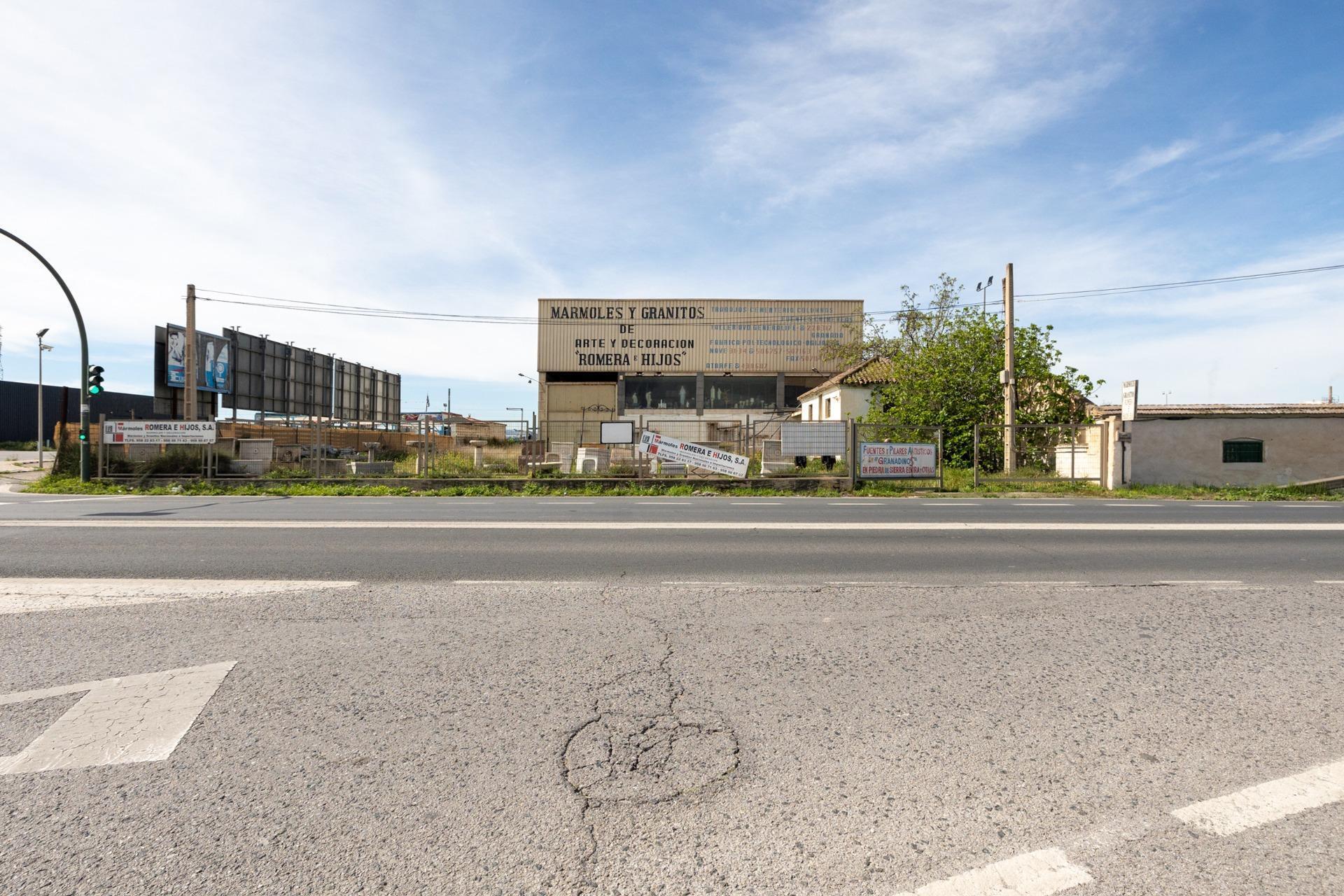 Pinos, 48, Atarfe, Granada en venta Foto del edificio- Imagen 1 de 39