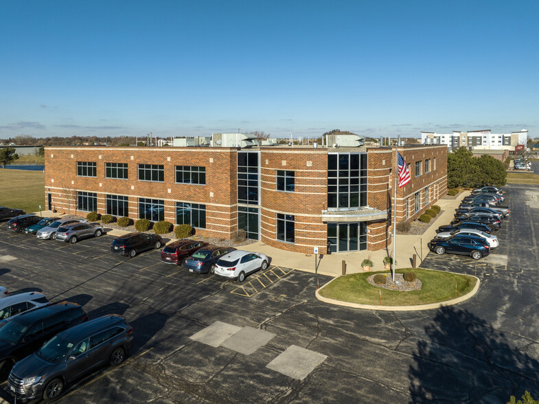 1190 Corporate Center Dr, Oconomowoc, WI en venta - Foto del edificio - Imagen 3 de 4