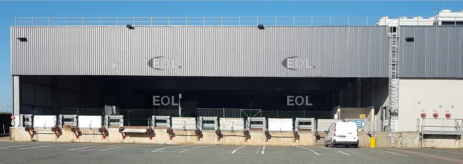 Nave en Montceau-les-Mines en alquiler Foto del edificio- Imagen 1 de 9