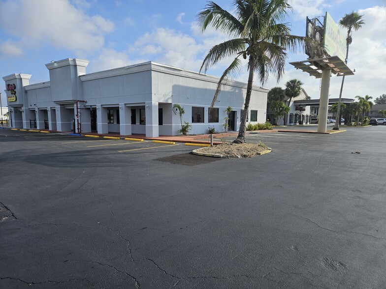 4805 S Cleveland Ave, Fort Myers, FL en venta - Foto del edificio - Imagen 2 de 10