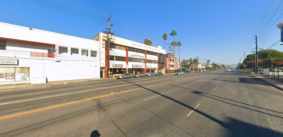 6819 Sepulveda Blvd, Van Nuys, CA en alquiler - Foto del edificio - Imagen 2 de 5