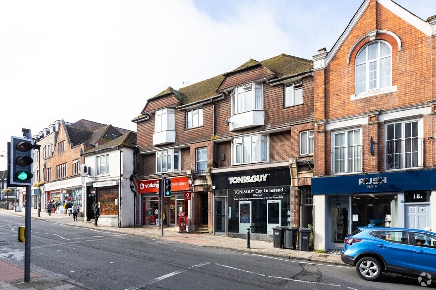 14-16 London Rd, East Grinstead en venta - Foto del edificio - Imagen 2 de 10
