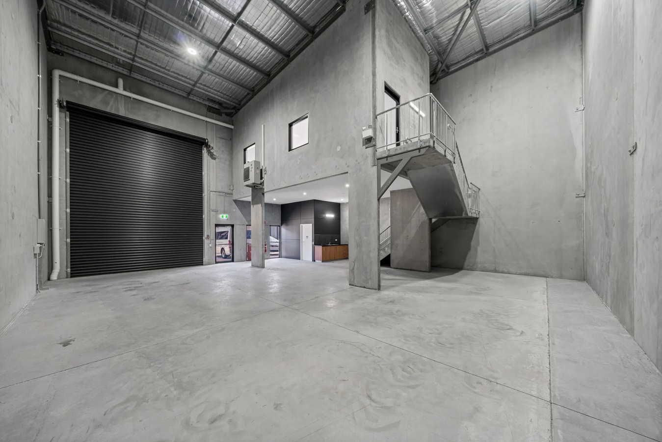 57 Gavenlock Rd, Tuggerah, NSW 2259 - Unidad 2 -  - Foto del interior - Image 1 of 8