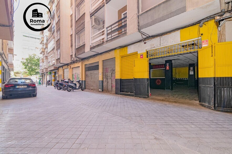 Local en Granada, Granada en venta - Foto del edificio - Imagen 1 de 23