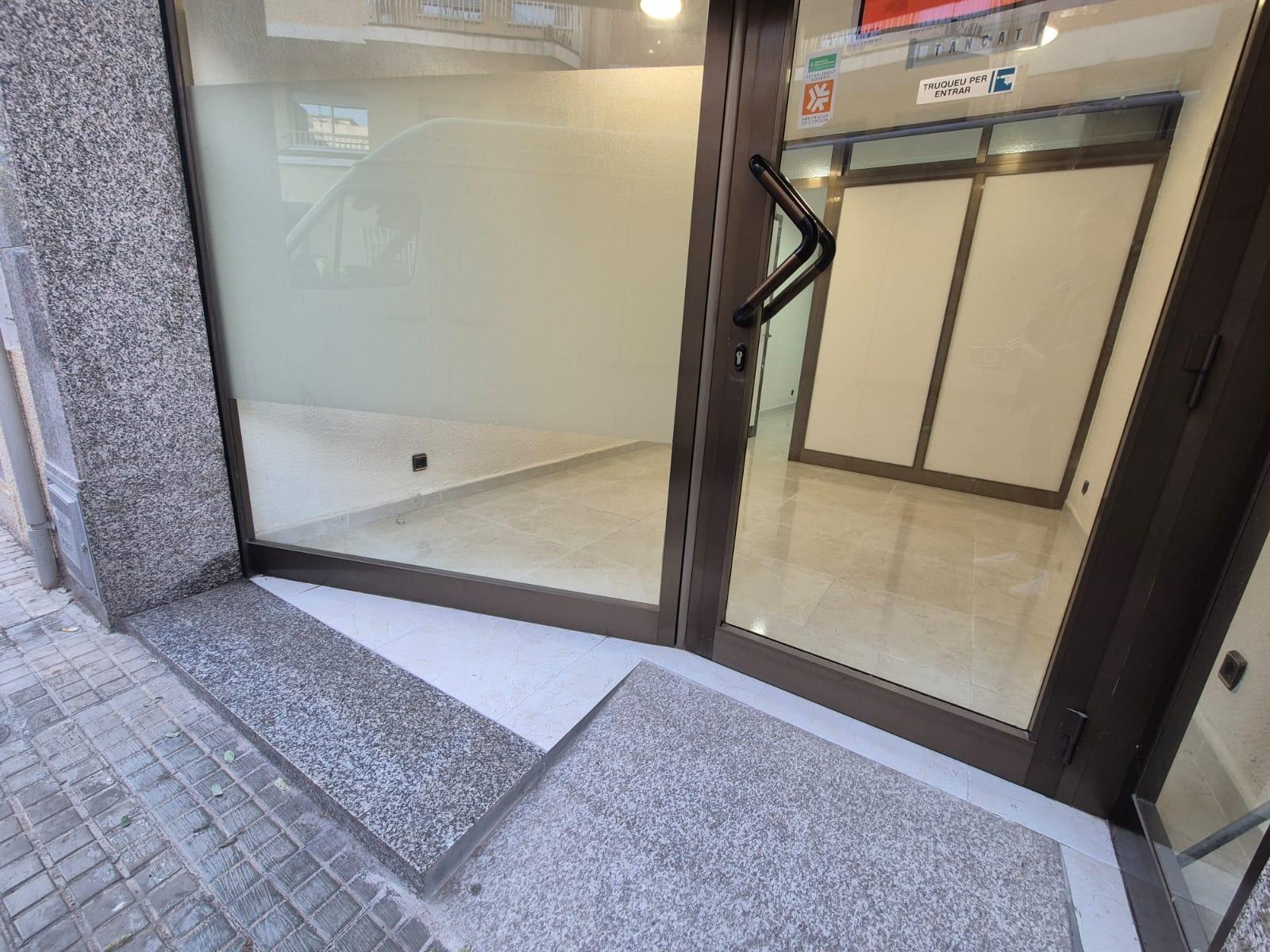 Local en Vilafranca del Penedès, Barcelona en alquiler Foto principal- Imagen 1 de 3