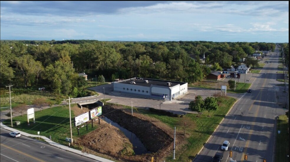 4033 Fenton Rd, Burton, MI en alquiler - Foto del edificio - Imagen 2 de 5