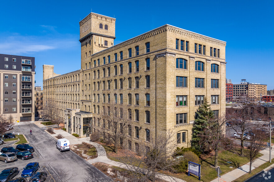 700 W Virginia St, Milwaukee, WI en alquiler - Foto del edificio - Imagen 3 de 5