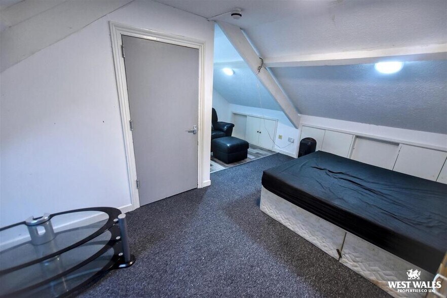 29 Dimond St, Pembroke Dock en venta - Foto del edificio - Imagen 3 de 24