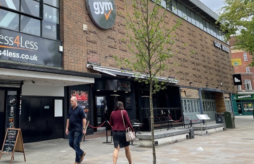 38-46 High St S, Watford en alquiler Foto del edificio- Imagen 1 de 2