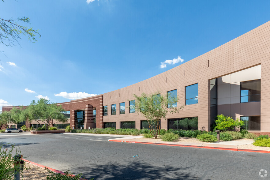 8667-8701 E Hartford Dr, Scottsdale, AZ en alquiler - Foto del edificio - Imagen 1 de 4