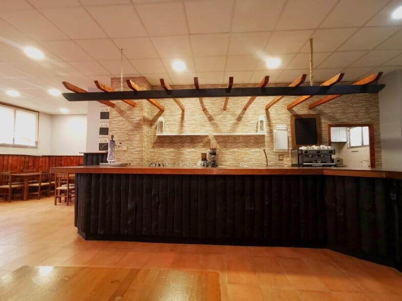 Local en Vigo en venta - Foto del edificio - Imagen 1 de 24