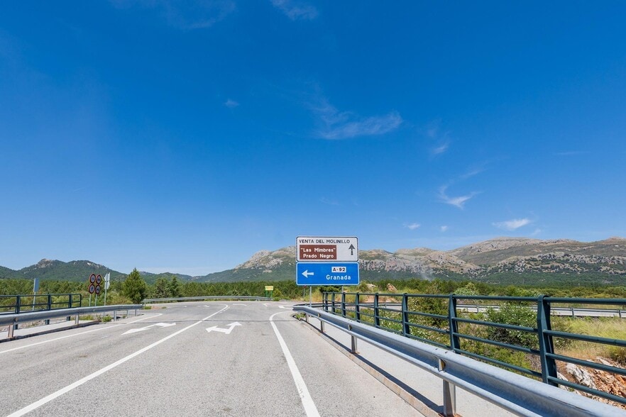 Terreno en Huétor de Santillán, Granada en venta - Foto del edificio - Imagen 3 de 16