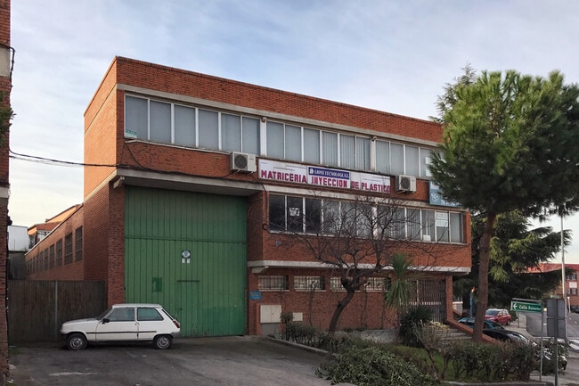 Más detalles de Calle Ruiseñor, 4, Fuenlabrada - Oficina, nave en alquiler