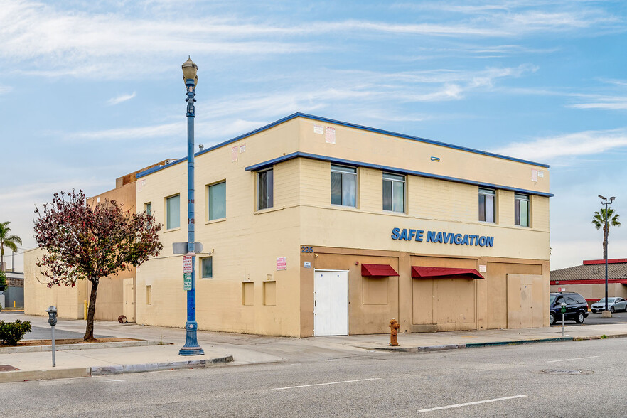 225 E 6th St, Long Beach, CA en alquiler - Foto del edificio - Imagen 1 de 25