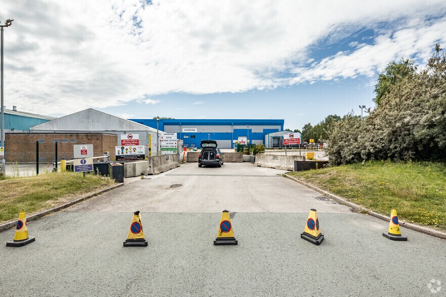 First Ave, Deeside en alquiler - Foto del edificio - Imagen 2 de 2