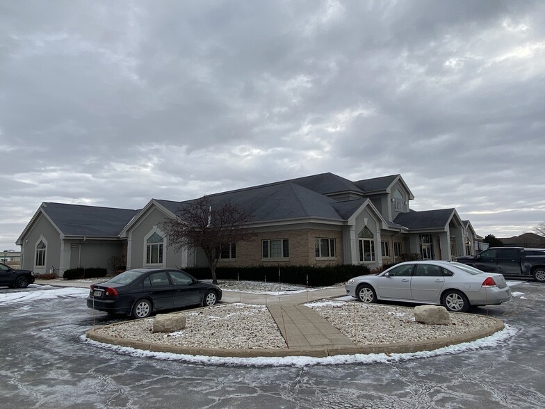 711 Eisenhower Dr, Kimberly, WI en alquiler - Foto del edificio - Imagen 2 de 4