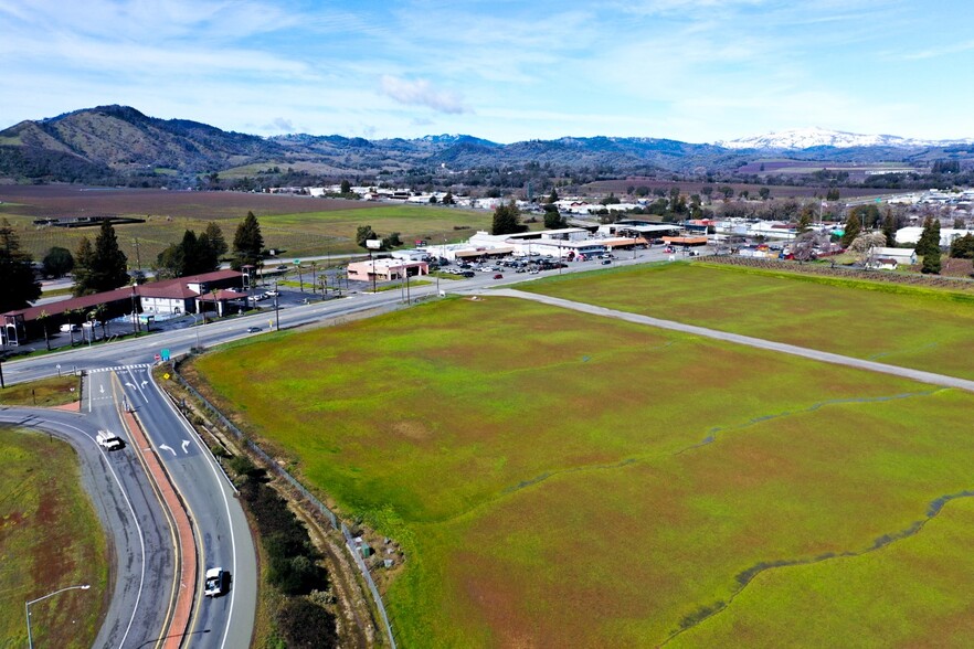 1735 State st, Ukiah, CA en venta - Foto del edificio - Imagen 3 de 9