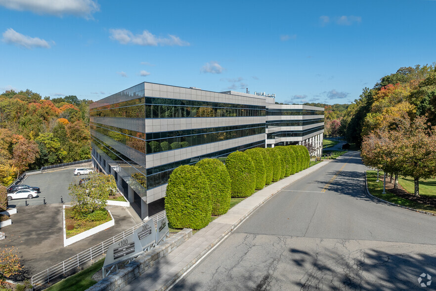 200 Summit Lake Dr, Valhalla, NY en alquiler - Foto del edificio - Imagen 2 de 14