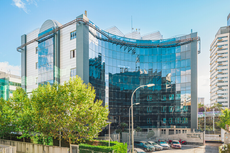 Avenida Manoteras, 18, Madrid, Madrid en alquiler - Foto del edificio - Imagen 3 de 23