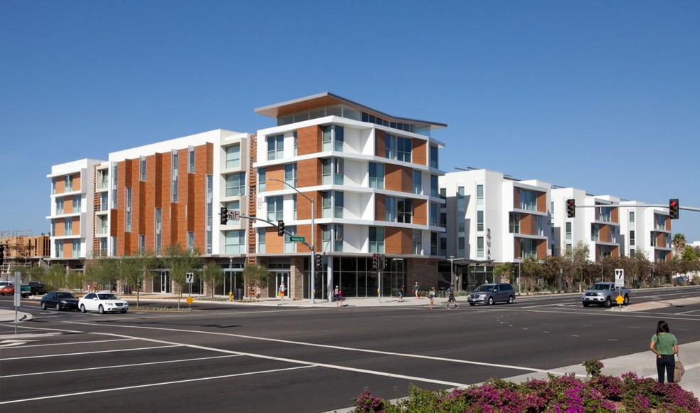 251 North City Dr, San Marcos, CA en alquiler - Foto del edificio - Imagen 1 de 19