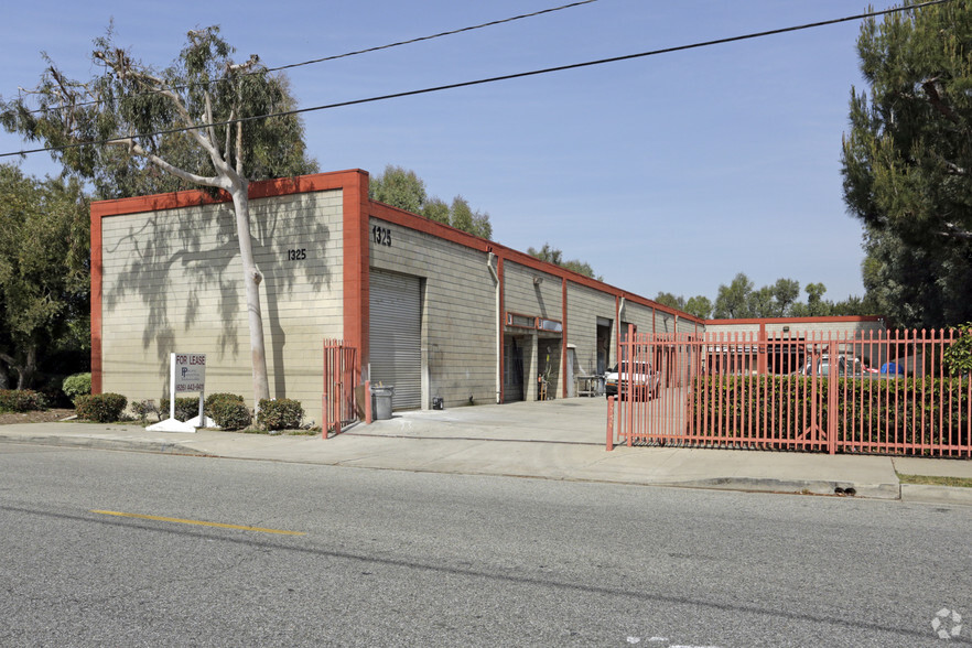 1325 Vineland Ave, Baldwin Park, CA en alquiler - Foto del edificio - Imagen 1 de 4