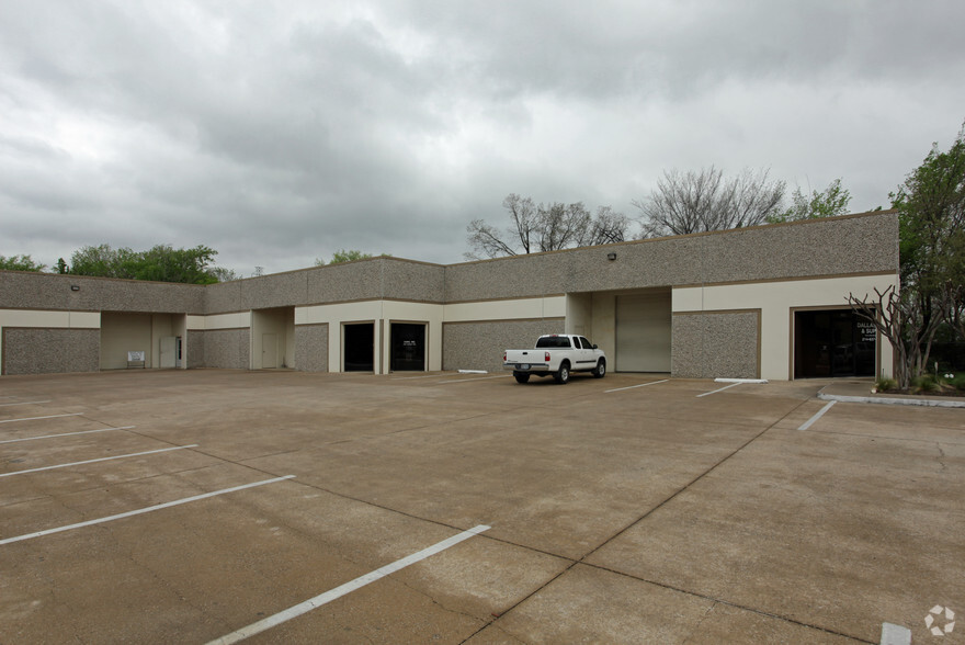 2412 Richland Ave, Farmers Branch, TX en alquiler - Foto del edificio - Imagen 2 de 3