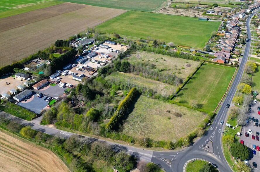 79 Hitchin Rd, Biggleswade en venta - Foto del edificio - Imagen 3 de 3