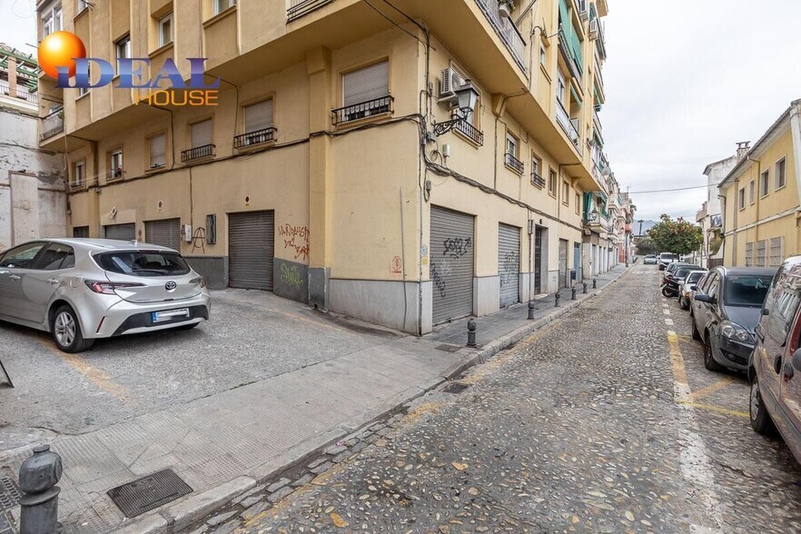 Local en Granada, Granada en venta - Foto del edificio - Imagen 3 de 12