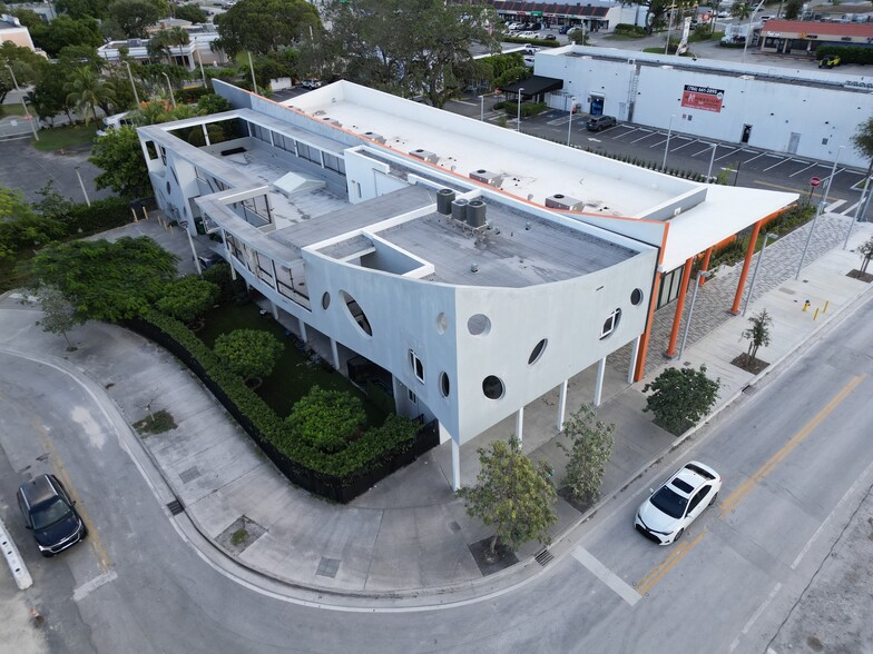 18651 NE 24th Pl, Miami, FL en venta - Foto principal - Imagen 1 de 6