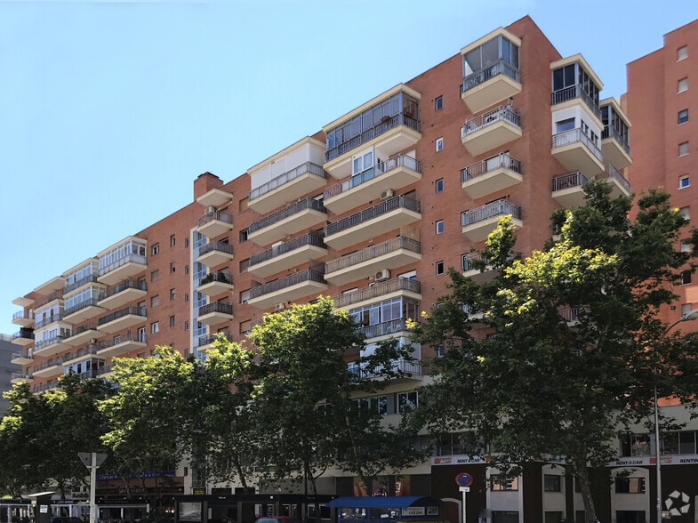 Calle José Castán Tobeñas, 1, Madrid, Madrid en venta - Foto del edificio - Imagen 2 de 3