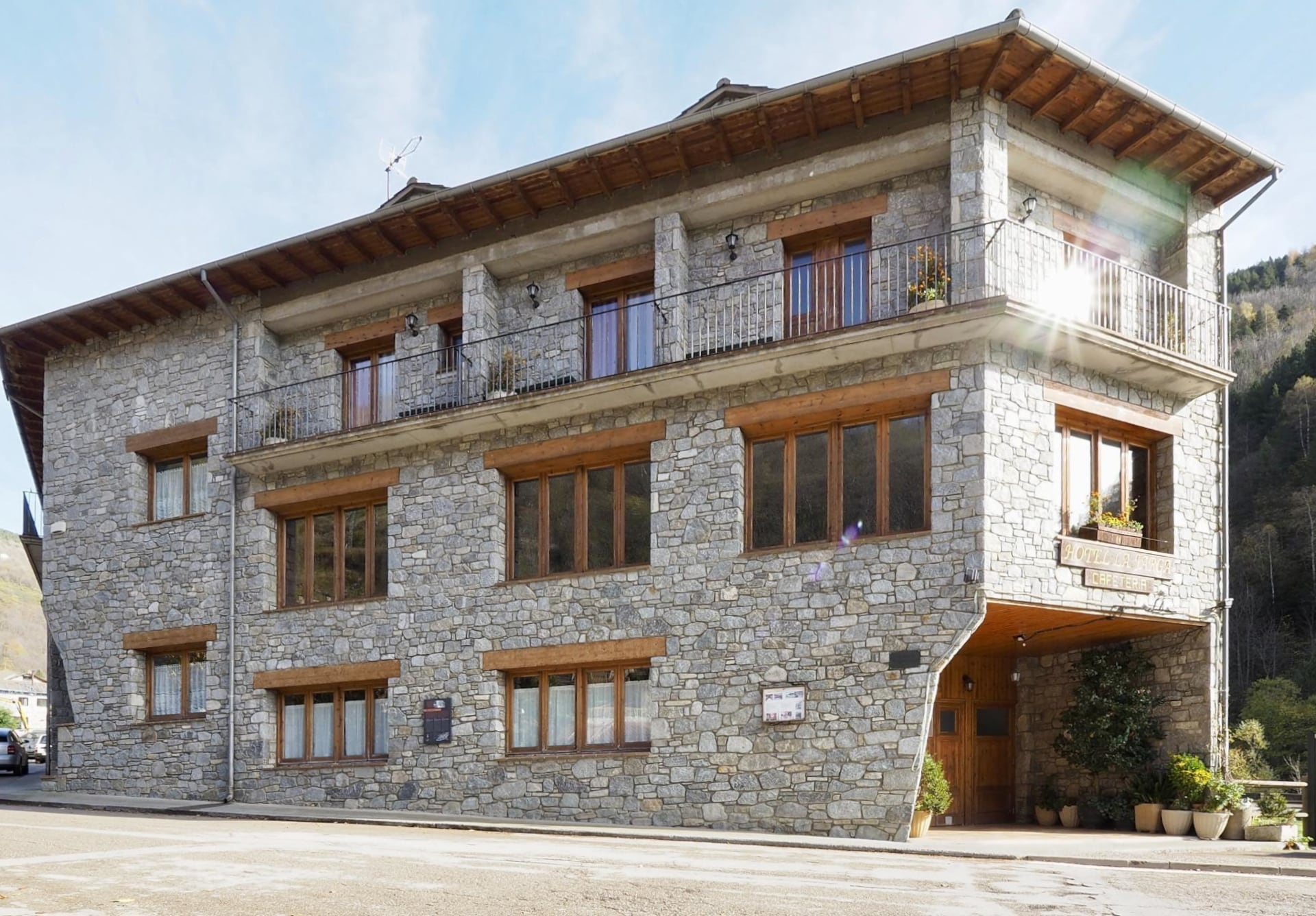 Hotel y hospedaje en Setcases, Gerona en venta Foto del edificio- Imagen 1 de 29