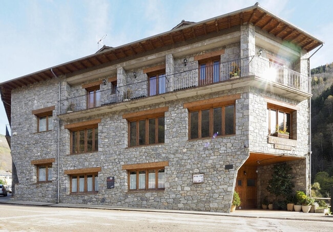 Más detalles de Hoteles y hospedaje en venta