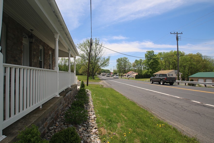 1180 Route 100, Bechtelsville, PA en venta - Foto del edificio - Imagen 3 de 15
