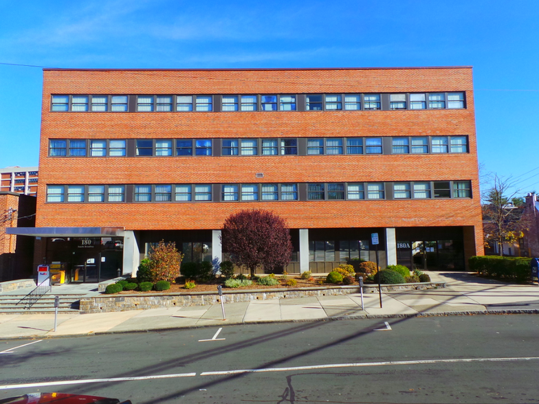 180 S Broadway, White Plains, NY en alquiler - Foto del edificio - Imagen 1 de 9