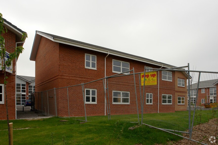 Inward Way, Ellesmere Port en alquiler - Foto del edificio - Imagen 3 de 3