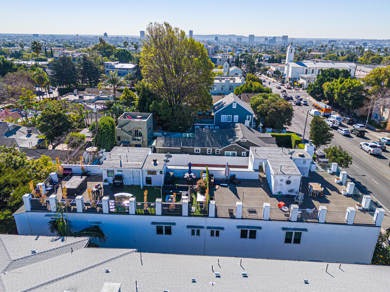 1334 N Fairfax Ave, West Hollywood, CA en venta - Foto del edificio - Imagen 3 de 69