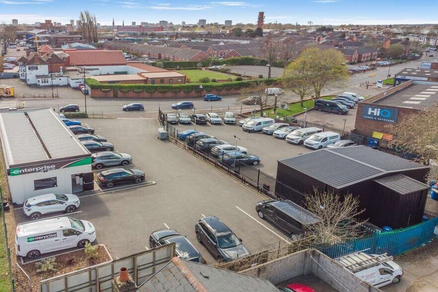 Enterprise Rent-a-car Lockhurst Lane cartera de 2 inmuebles en venta en LoopNet.es - Foto del edificio - Imagen 2 de 5