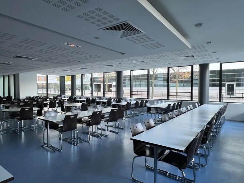 8 Avenue De Lunca, Montigny-le-Bretonneux en alquiler - Foto del interior - Imagen 3 de 11