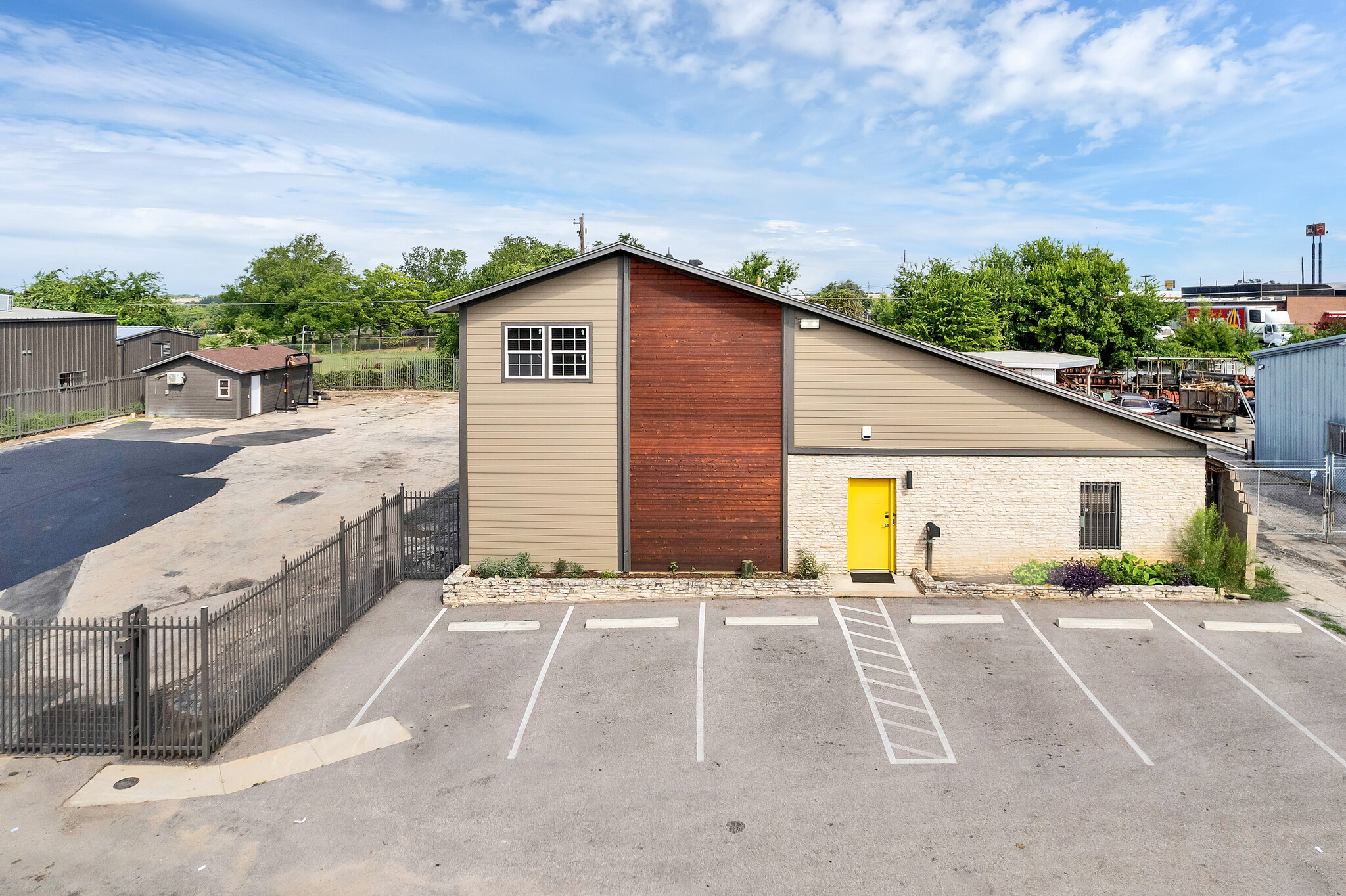 11204 Bluff Bend Dr, Austin, TX en alquiler Foto del edificio- Imagen 1 de 21